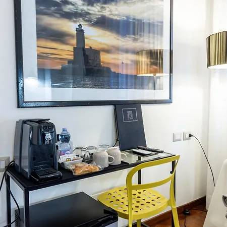 Corso 151 בית הארחה 3*