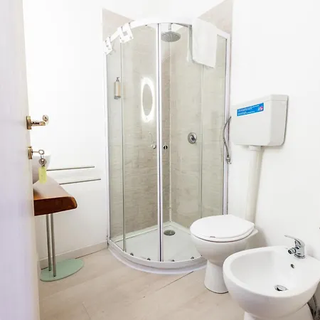 Corso 151 בית הארחה 3*